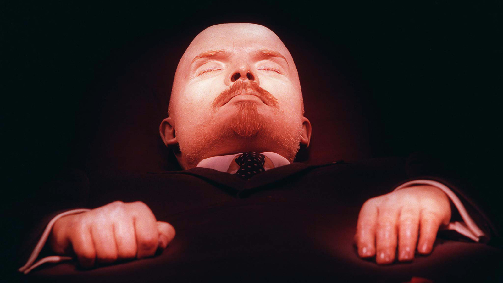  Сколько лет еще может пролежать тело Ленина в Мавзолее? 