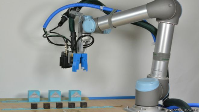 150812104410_robot_that_builds_other_robots_624x351_cambridgeuniversity