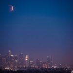 Восход «кровавой луны» над Лос-Анджелесом