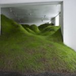 Трава внутри галереи в Осло