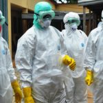 Уже в этом месяце Эбола может появиться в России