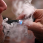 Ученые: электронные сигареты не безопаснее обычных
