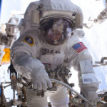 Астронавты на МКС потеряли фрагмент защитной обшивки