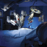 Операции с участием роботов-хирургов длятся дольше и обходятся дороже