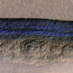 На Марсе нашли ледяные утесы с большими запасами воды