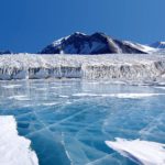 Ученые оценили количество опасных частиц микропластика во льдах Арктики