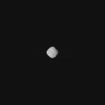 OSIRIS-Rex сделал первый снимок астероида Бенну