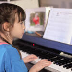 Ученые опровергли теорию о положительном влиянии музыкального обучения на когнитивные способности детей