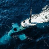 Подводная лодка проекта 212 на перископной глубине