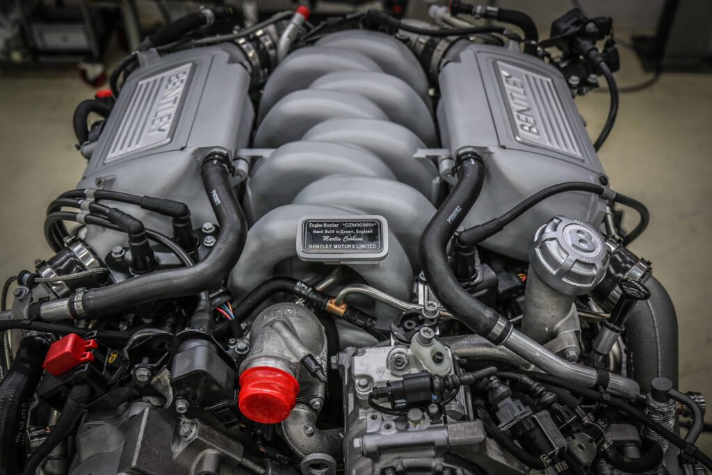 Последний собранный двигатель Bentley V8 на шесть и три четверти литра