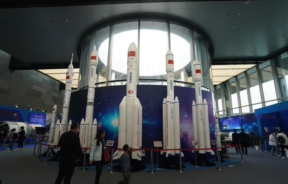 Первый модуль китайской космической станции доставлен на стартовый стол. «Великий поход 5B» готовится в запуску