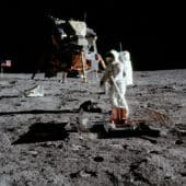 Первый сейсмограф на Луне установил Базз Олдрин