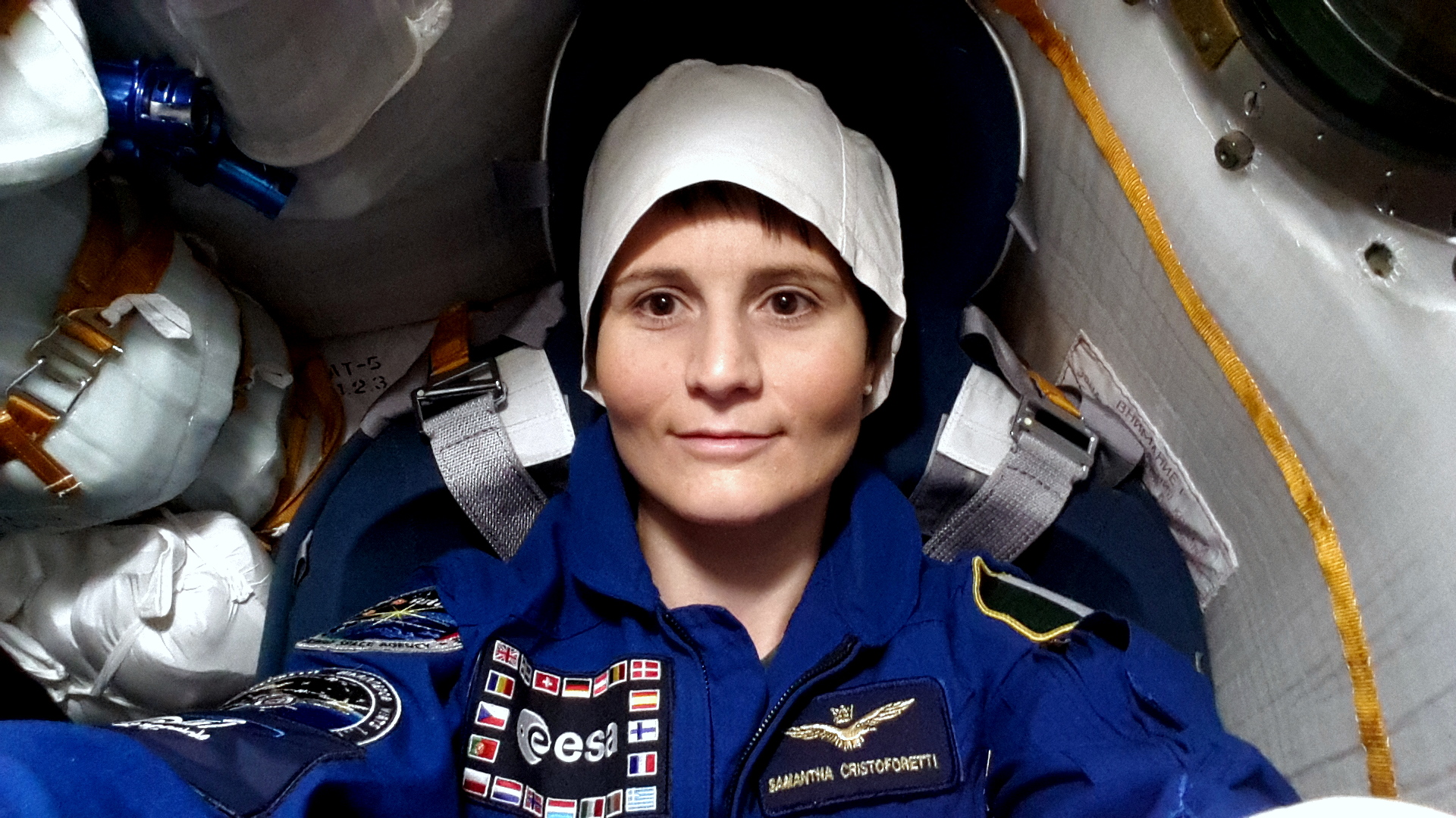 1 женщина побывавшая в космосе. Саманта Кристофоретти. Саманта Кристофоретти, Италия. Саманта космонавт. Итальянка Саманта Кристофоретти.