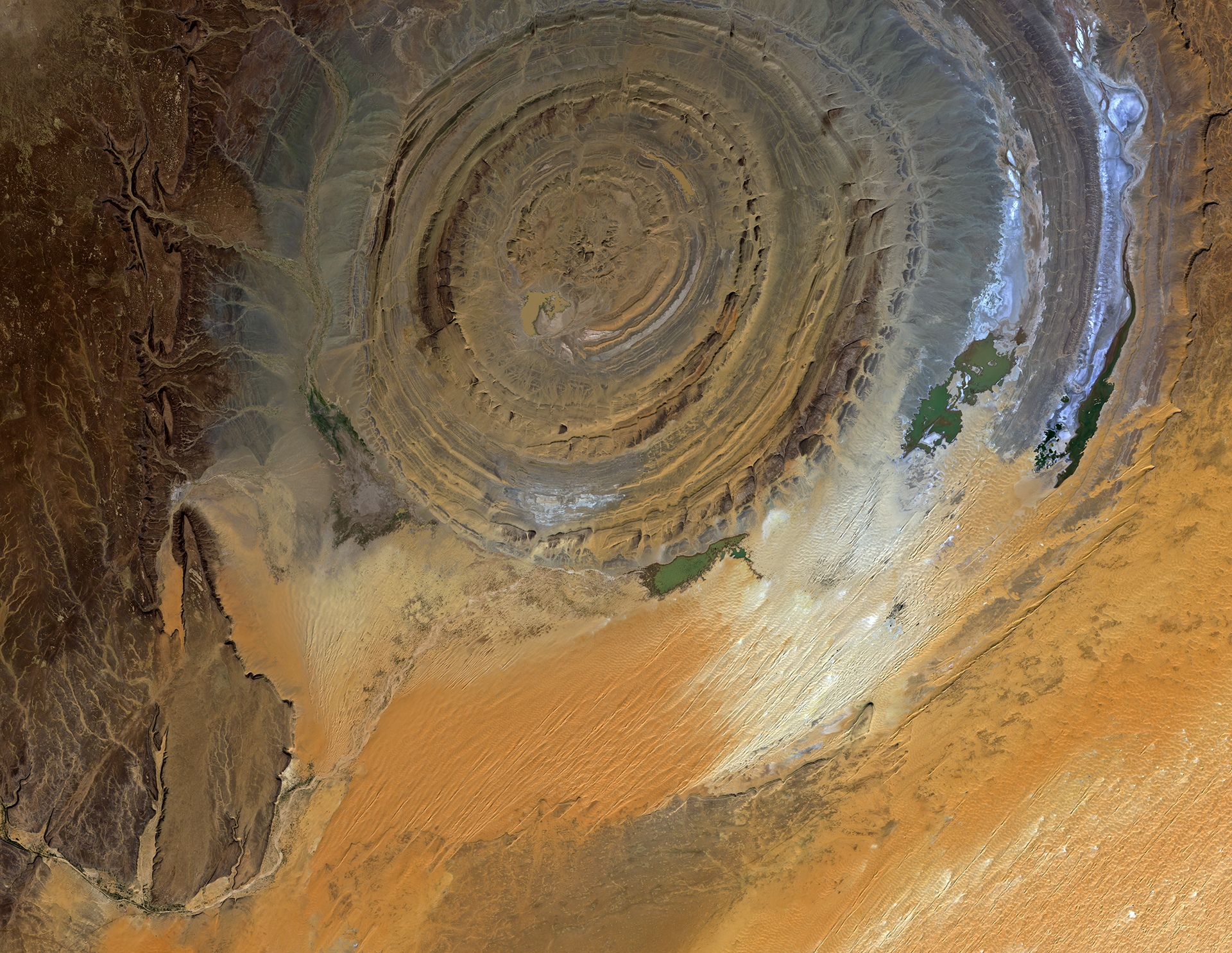 Сахара на глазок. Ришат Мавритания. Структура ришат в Мавритании. Ришат (глаз Сахары). Мавритания. Геологическое образование ришат сахара Мавритания.