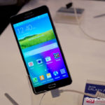 Samsung показала самый тонкий смартфон в своей истории