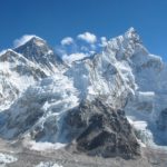 Эверест уличили в бегстве из Гималаев