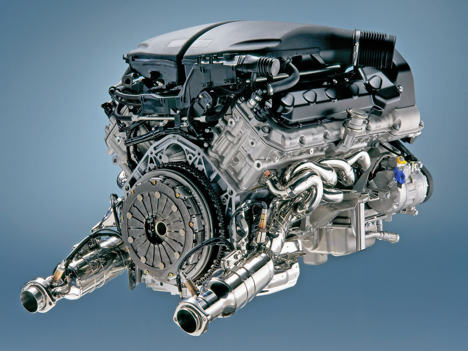 2005-BMW-M5-Engine-Flywheel-1920x1440