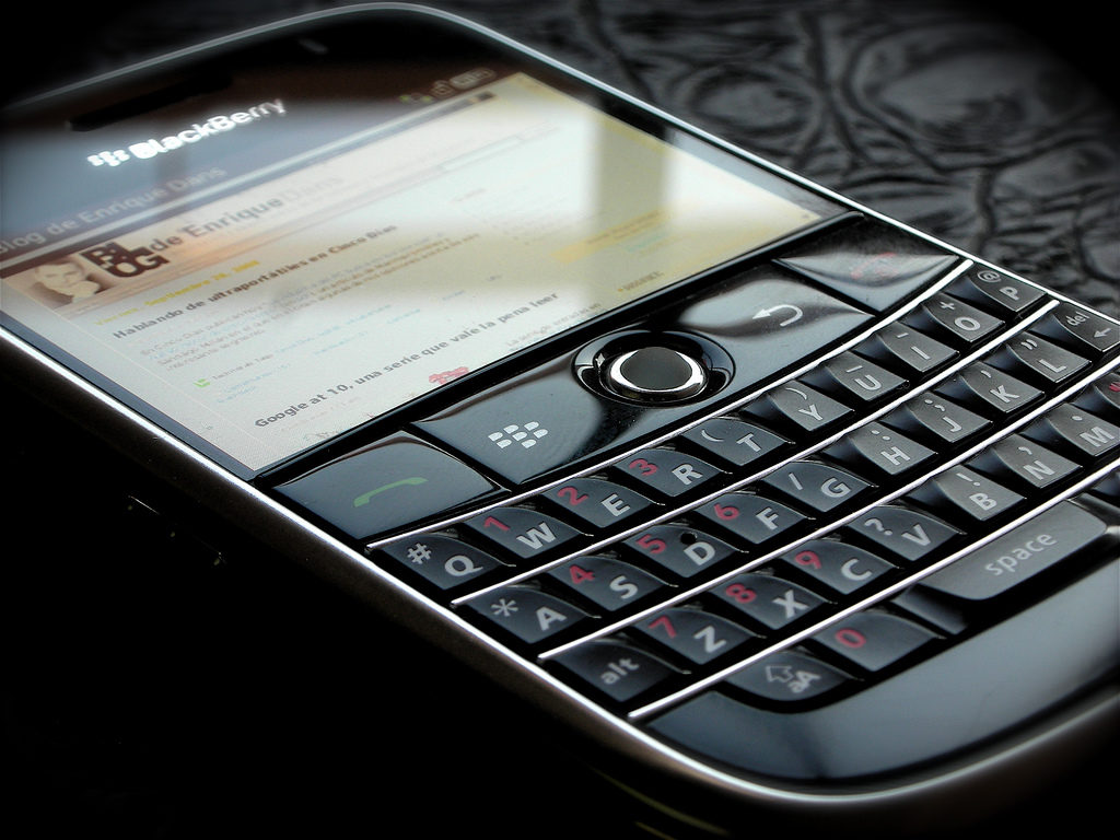 BlackBerry создаст «антибактериальный» смартфон – иллюстрация к материалу на Naked Science