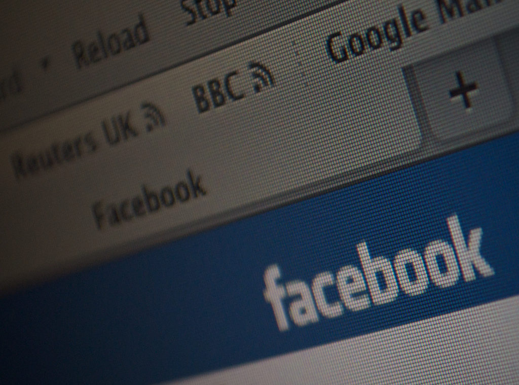 Facebook откажется от «рекламных новостей» – иллюстрация к материалу на Naked Science