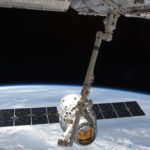 Космический грузовик Dragon отстыкован от Международной космической станции
