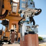 Робот-укладчик строит дома за два дня