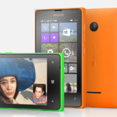 Lumia-435-DSIM-beauty-1-jpg
