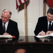 Reagan_and_Gorbachev_signing