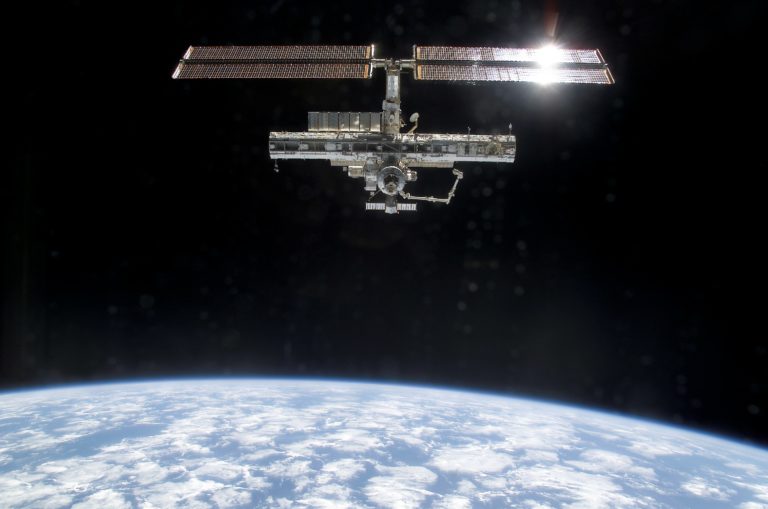Space_Station_with_P1_truss