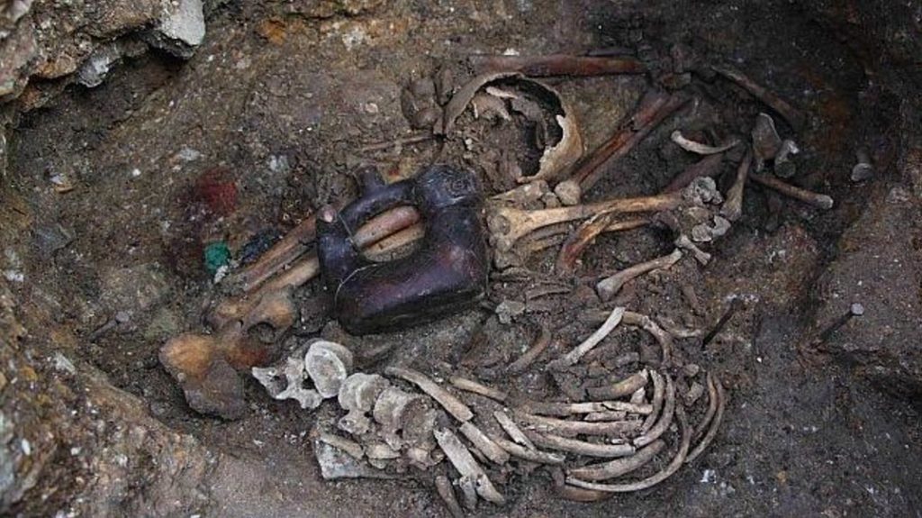 В Перу обнаружена могила доинкского священника Змея-Ягуара – иллюстрация к материалу на Naked Science