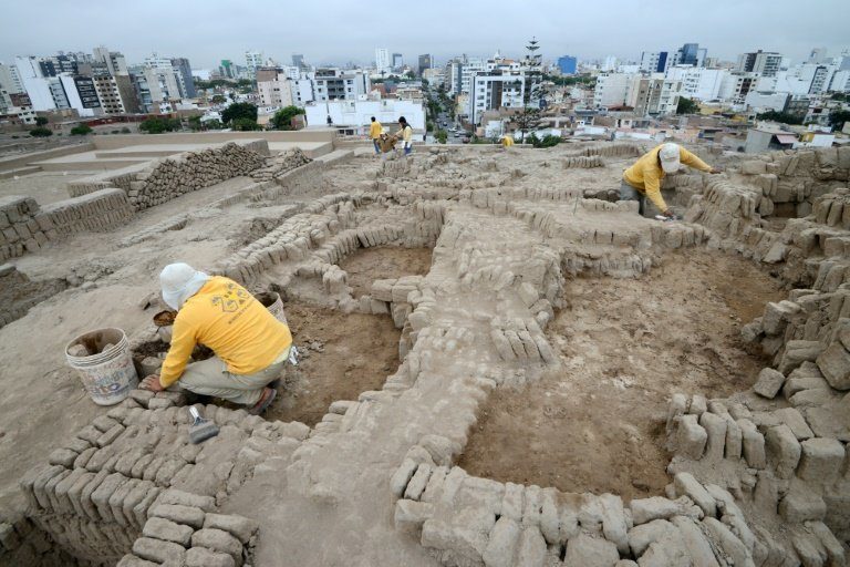 afp-four-pre-inca-tombs-found-in-perus-lima