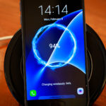 Samsung представил в Барселоне новые смартфоны
