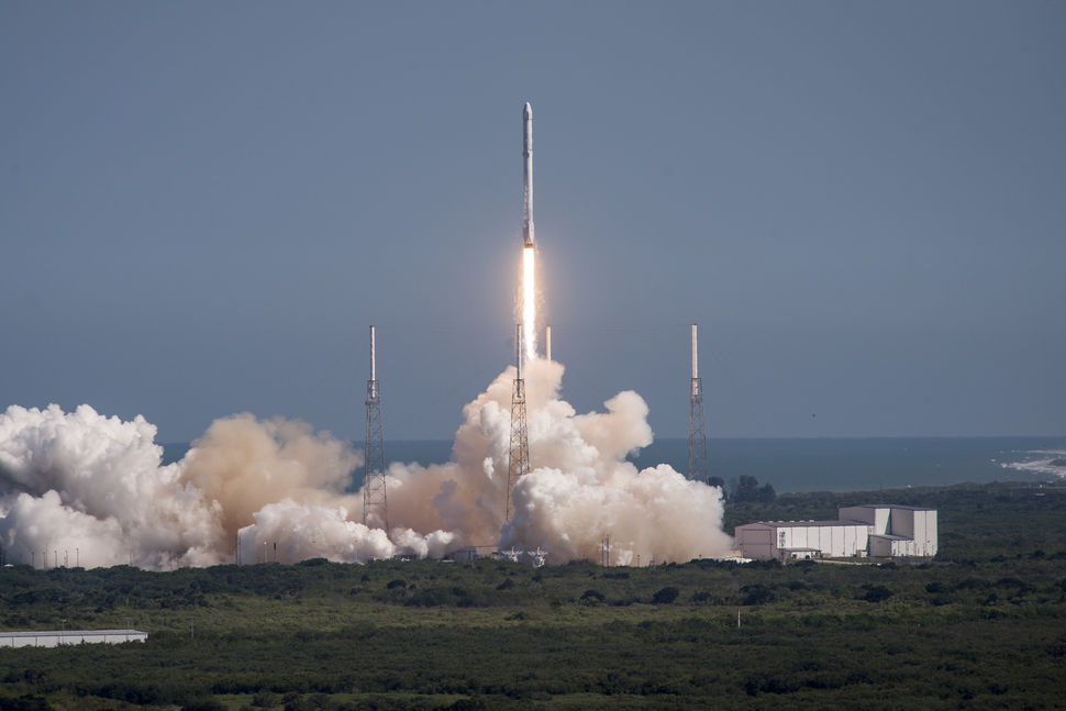crs6_launch_39a