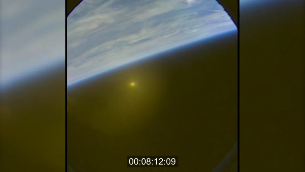 Видео возвращения космического корабля «Орион» от первого лица – иллюстрация к материалу на Naked Science