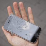 Apple защитит iPhone от падения выдвижными бамперами