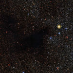 ESO представила изображение темной туманности