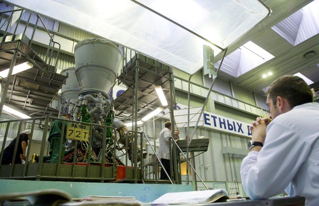 США не хотят сокращать закупки ракетных двигателей у России – иллюстрация к материалу на Naked Science