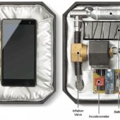 honda-makes-airbag-smartphone-case-n-1