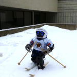 Ученые поставили робота на лыжи