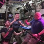Астронавты рассказали о вкусе выращенной в космосе еды