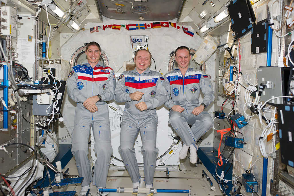 Космический корабль «Союз ТМА-10М» успешно приземлился – иллюстрация к материалу на Naked Science