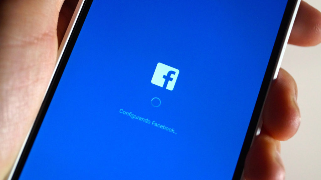 СМИ: Facebook работает над приложением для обмена фото и видео – иллюстрация к материалу на Naked Science