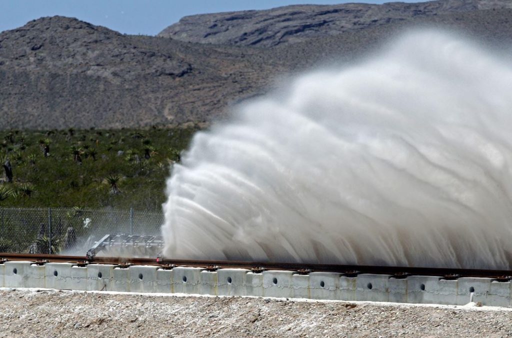Дебют Hyperloop: первые испытания «поезда будущего» – иллюстрация к материалу на Naked Science