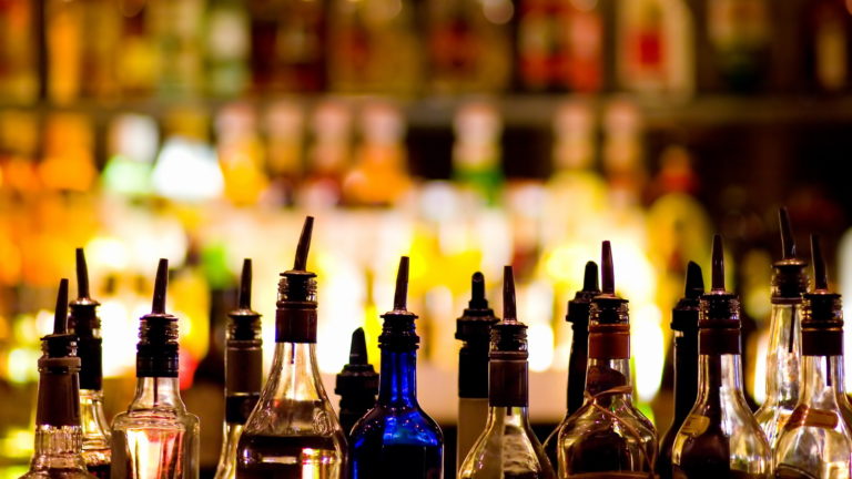 beverages-bottles-cocktail-alcohol-drinks-bottles-cocktail-alkohol