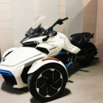 Представлен концепт трехколесного электрического мотоцикла Can-Am Spyder
