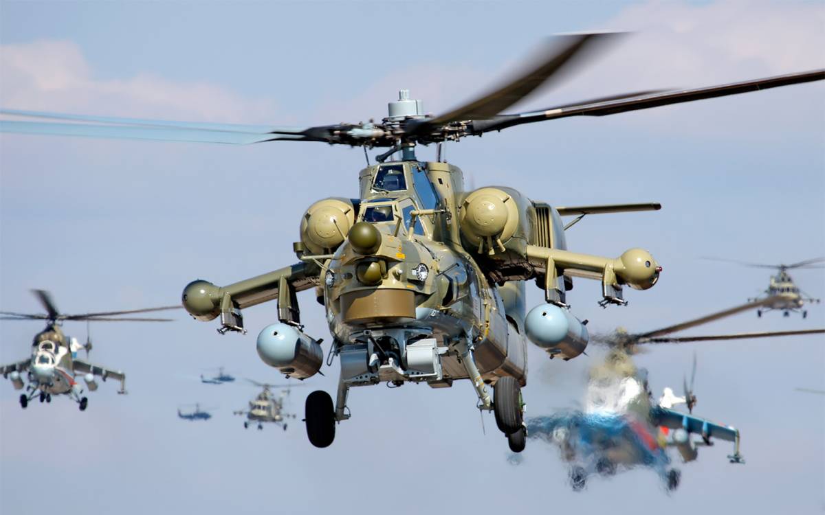 «Ударная» четверка: лучшие боевые вертолеты России и США