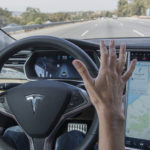 Tesla Motors обновит автопилот