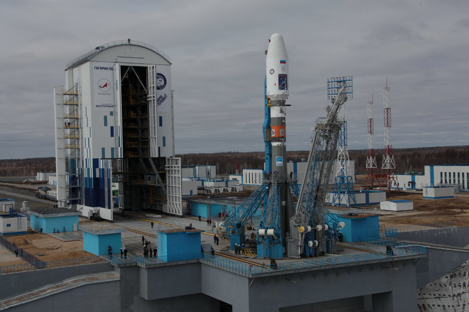 na-kosmodrome-vostochnyi-ustanovili-raketu-nositel-soyuz-2-1a-dlya-pervogo-zapuska