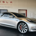 Все авто Tesla Motors получат оборудование для автопилота