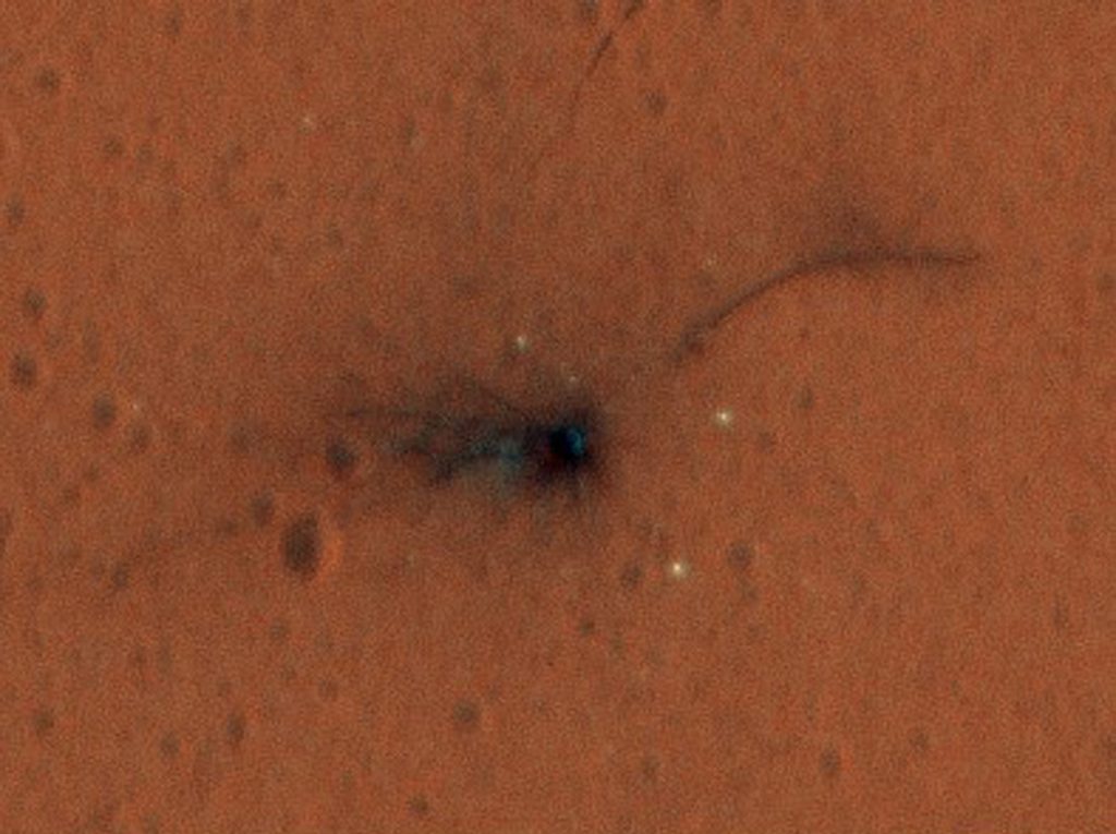 pia21132-1041b