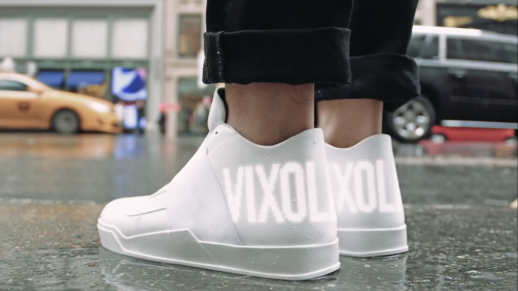 vixolesneaker-title
